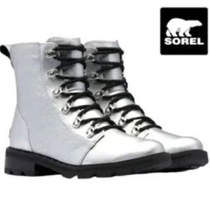 Sorel silver boots